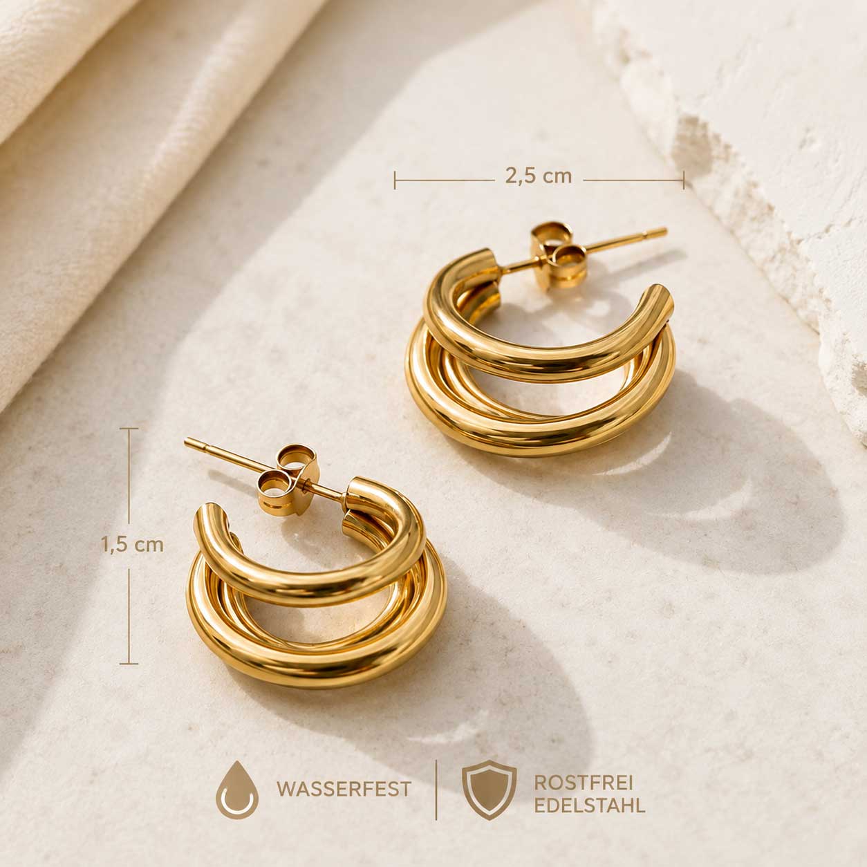 Golden Wave Hoops goldene Ohrringe Breite 2,5cm Höhe 1,5cm – wasserfest, rostfreier Edelstahl – Saltyblush
