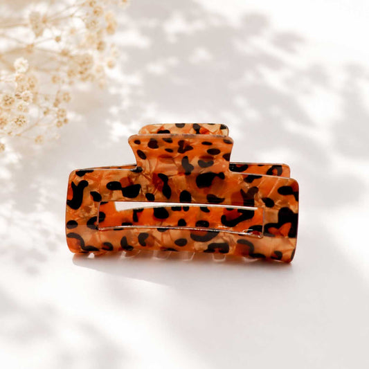 Haarklammer Leo Classic im Leopardenmuster aus Acryl von Saltyblush – braun-schwarz, 8 x 4,4 cm
