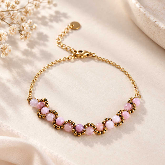 Goldenes Perlenarmband aus Edelstahl mit zarten Mini-Facetten und 2 mm großen Perlen, verstellbare Länge von 16,5 bis 19,5 cm
